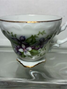 SAJI JAPAN Porcelain Teacup with Purple Floral Design and Gold Trim